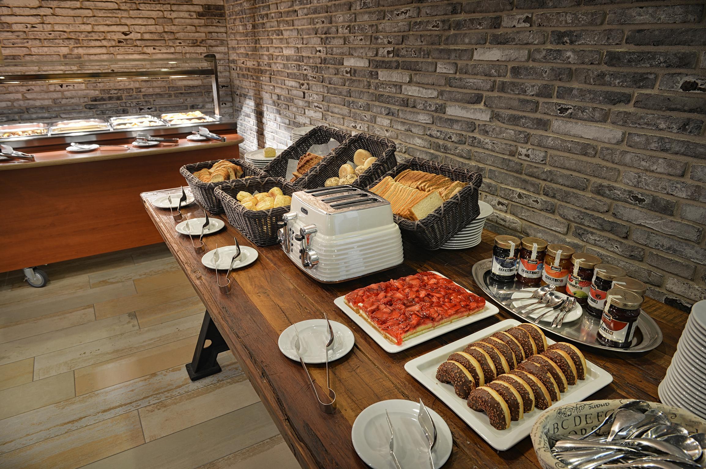 Wilson Palace By Loft Bratislava Bagian luar foto