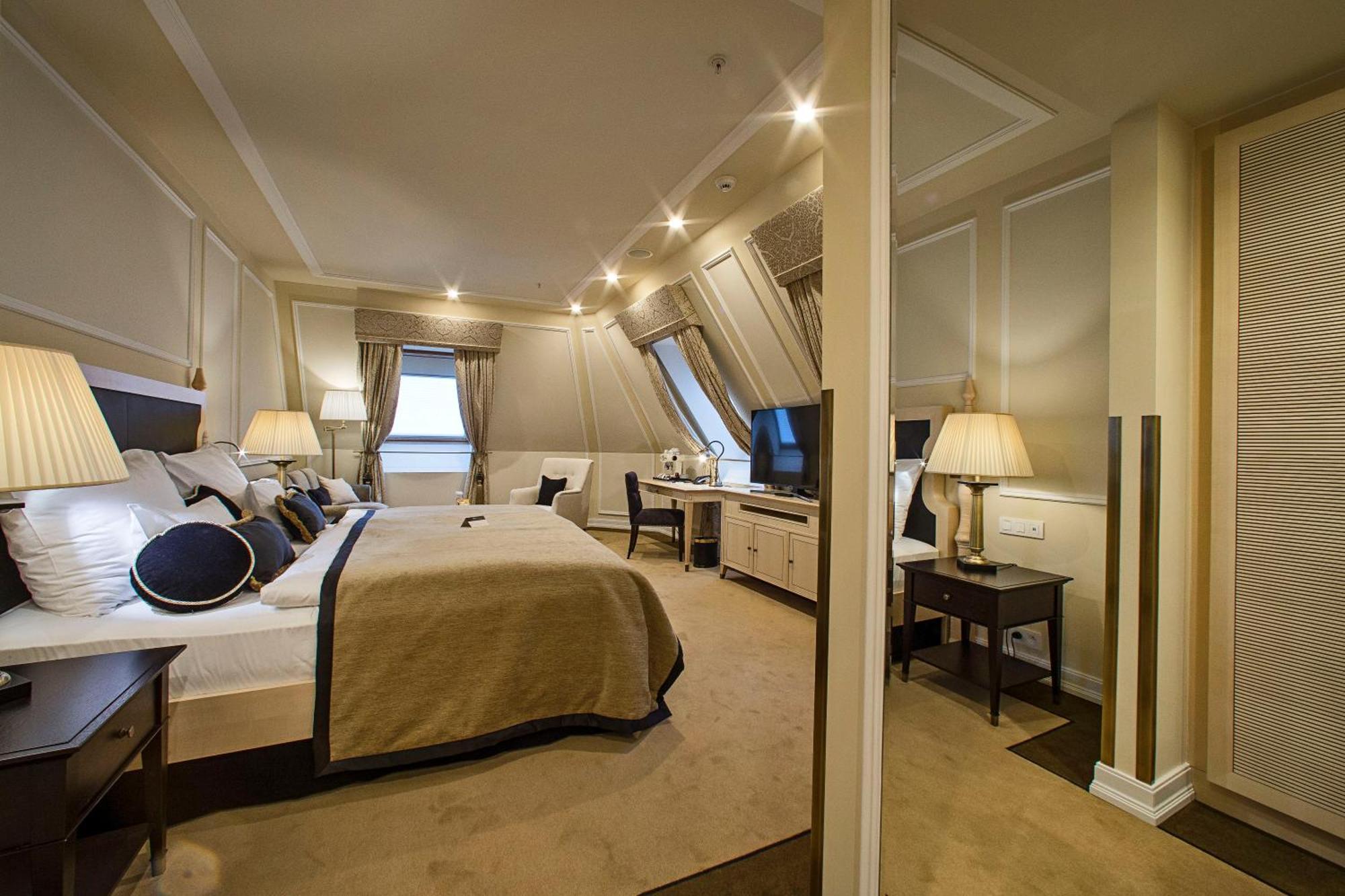 Wilson Palace By Loft Bratislava Bagian luar foto