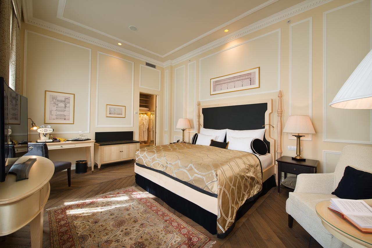 Wilson Palace By Loft Bratislava Bagian luar foto