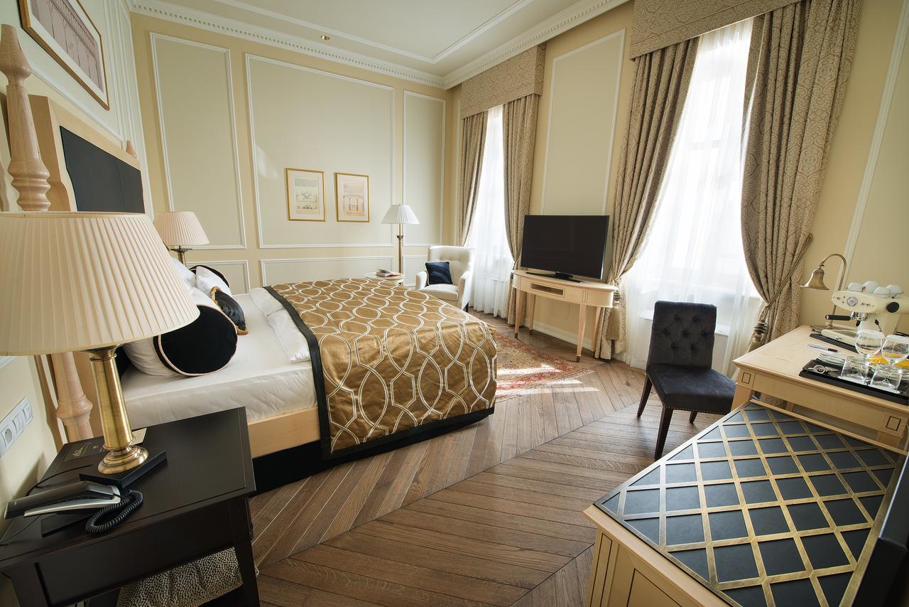 Wilson Palace By Loft Bratislava Bagian luar foto