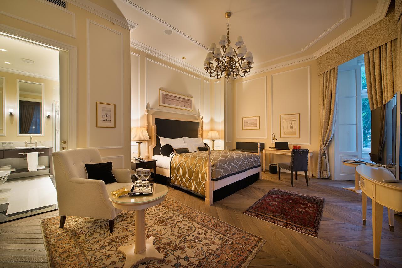 Wilson Palace By Loft Bratislava Bagian luar foto