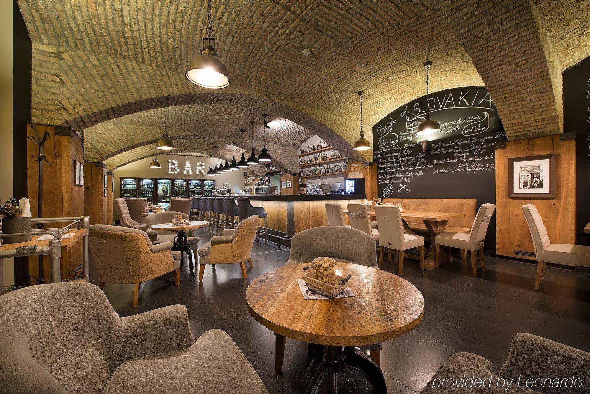 Wilson Palace By Loft Bratislava Bagian luar foto