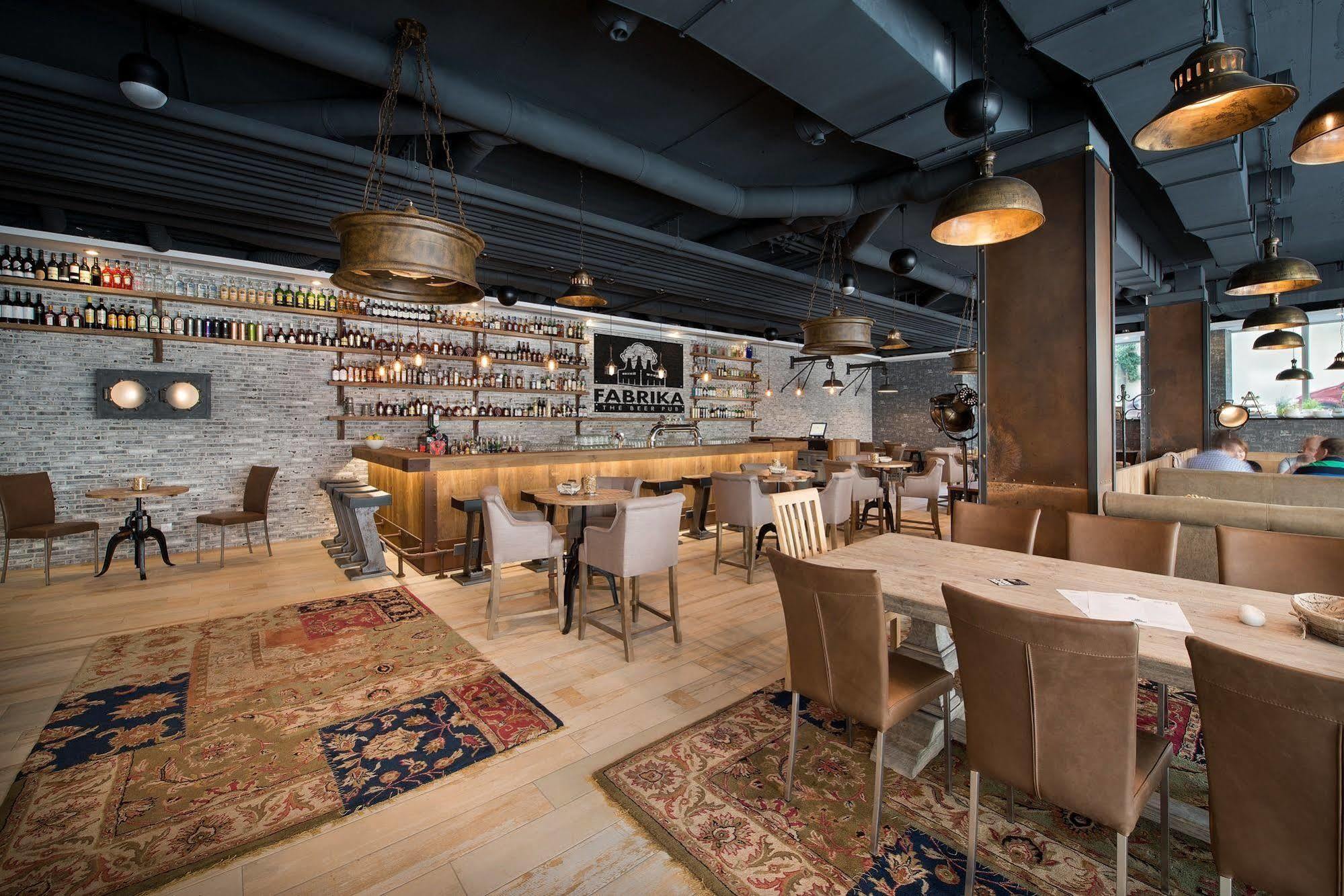 Wilson Palace By Loft Bratislava Bagian luar foto