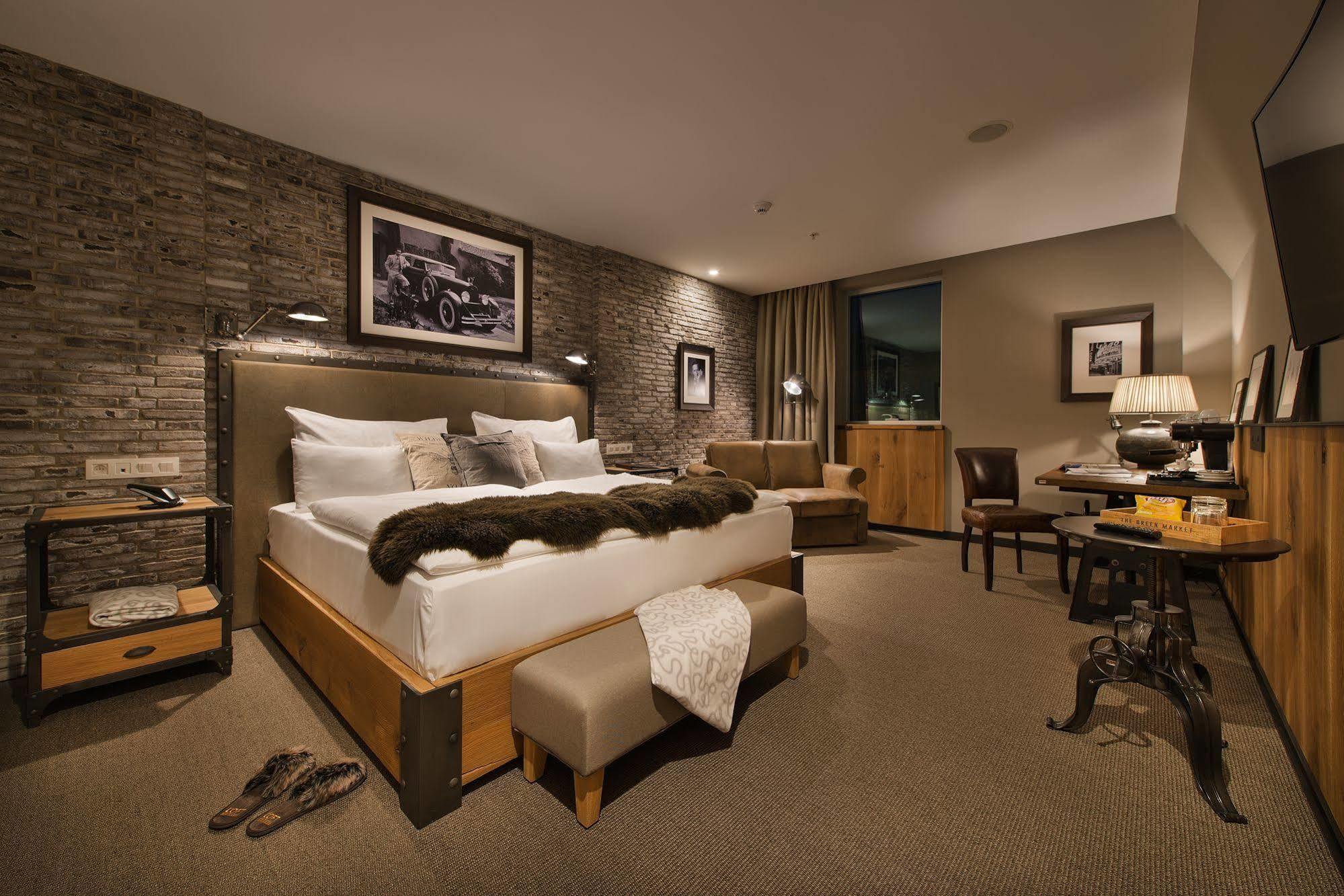 Wilson Palace By Loft Bratislava Bagian luar foto