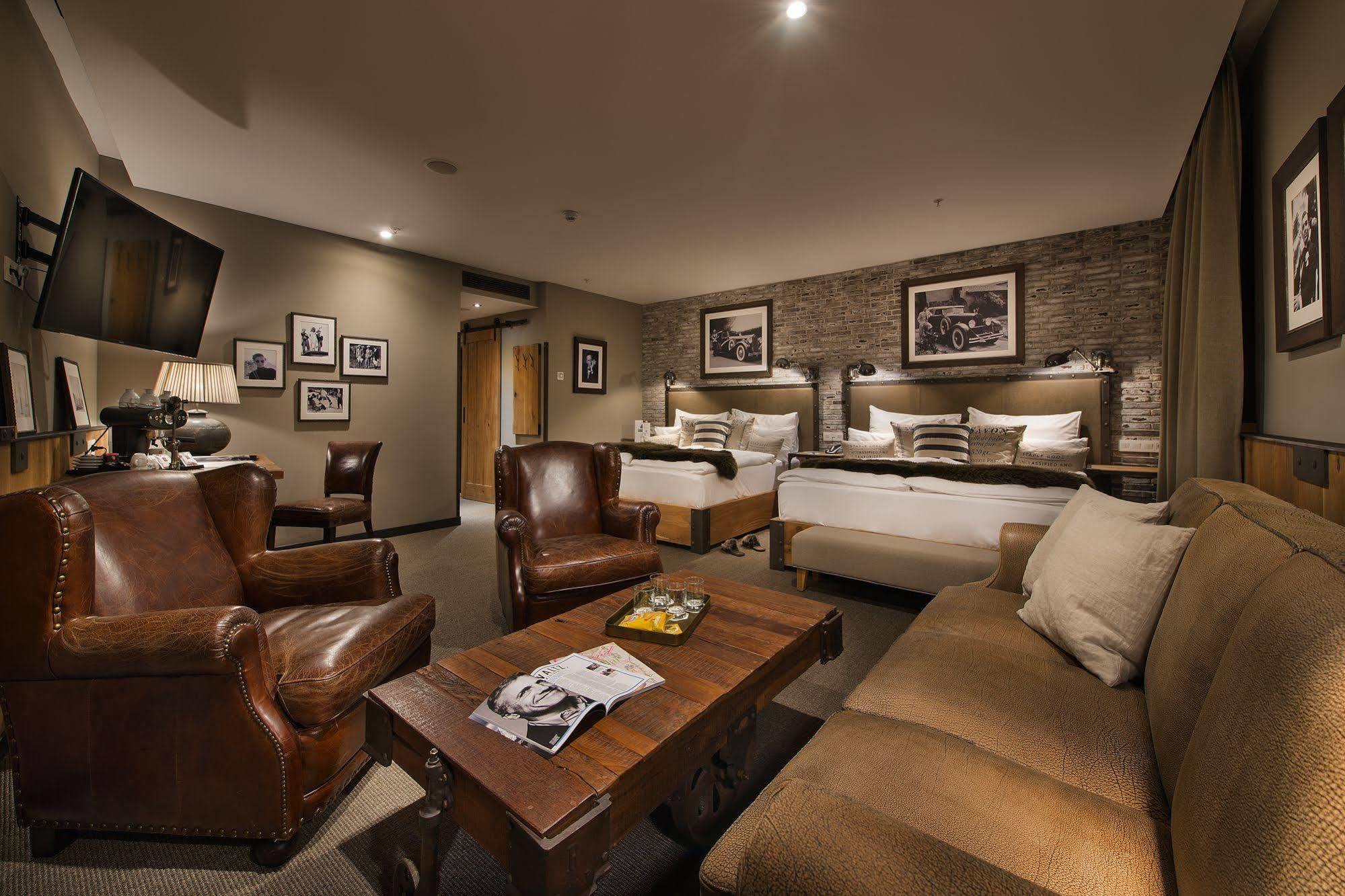 Wilson Palace By Loft Bratislava Bagian luar foto